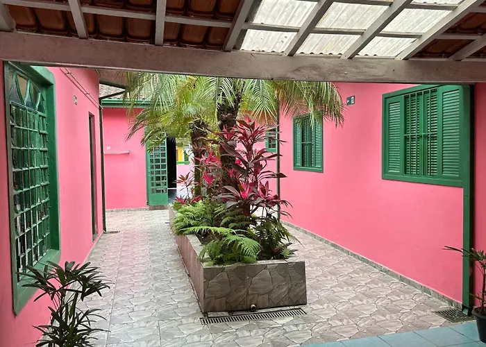 Suítes Casa Rosada Ubatuba